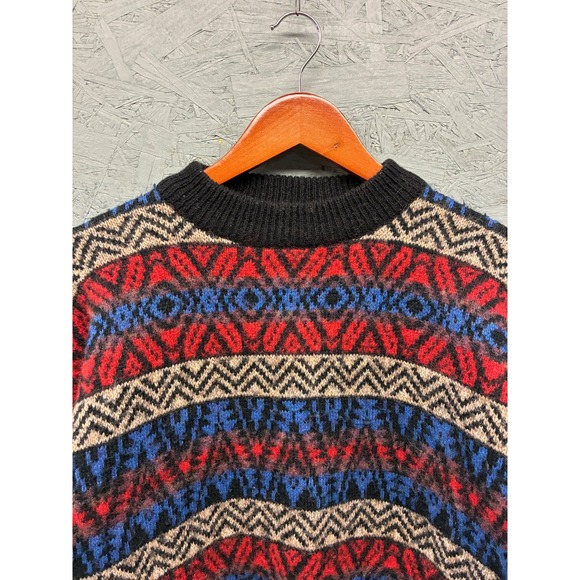 TJM by Etchings Men's M Geometric Pattern Wool Crewneck Sweater Red Blue Black - Picture 2 of 9